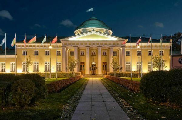 Эра мягкой силы расцветает в Петербурге осенью