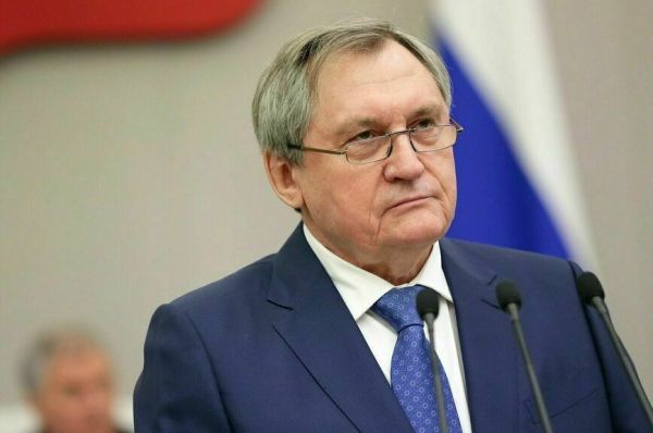 В парламент идут новые депутаты и сенаторы В парламент идут новые депутаты и сенаторы