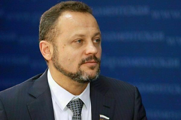 Агрегаторам готовят миллионные штрафы за передачу заказов нелегальным таксистам Агрегаторам готовят миллионные штрафы за передачу заказов нелегальным таксистам