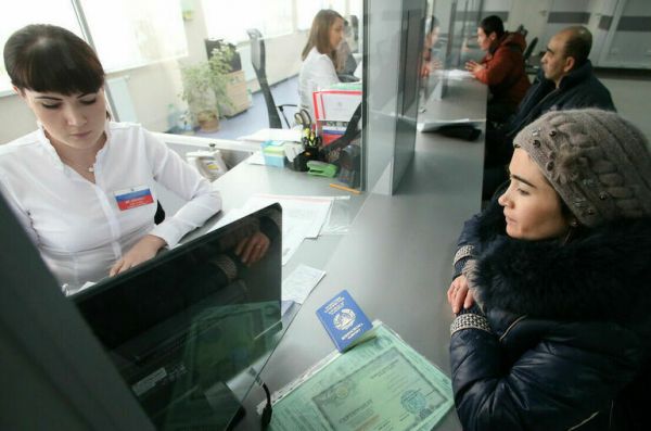 Мигрантов обяжут отчитываться о своем местонахождении в МВД Мигрантов обяжут отчитываться о своем местонахождении в МВД