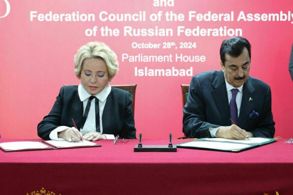 Москва и Исламабад строят мост парламентской дружбы Москва и Исламабад строят мост парламентской дружбы