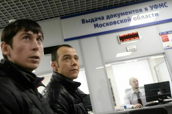 Сферы деятельности мигрантов в России хотят ограничить Сферы деятельности мигрантов в России хотят ограничить
