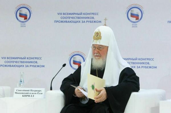 Свои среди чужих: кто хочет запугать русские общины за рубежом Свои среди чужих: кто хочет запугать русские общины за рубежом