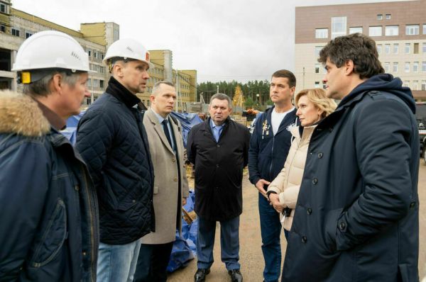 Четыре дня &mdash; пять городов: о чем говорили законодателям жители российских регионов