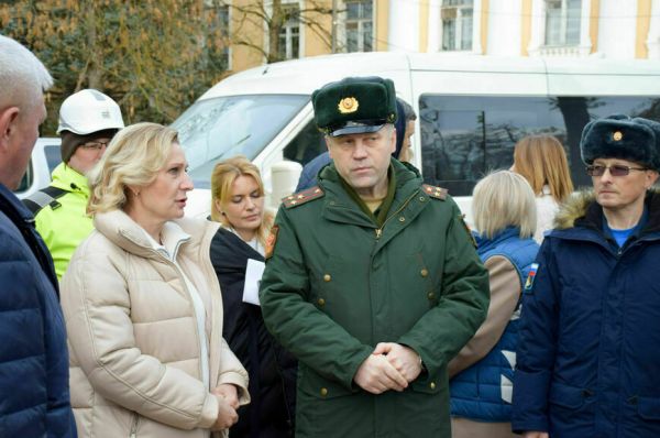 Четыре дня &mdash; пять городов: о чем говорили законодателям жители российских регионов