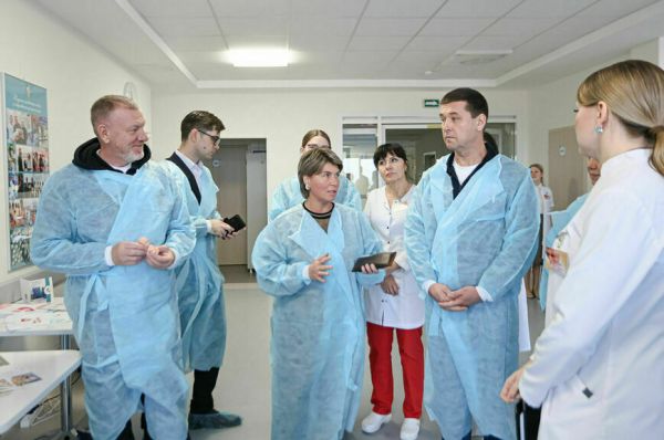 Четыре дня &mdash; пять городов: о чем говорили законодателям жители российских регионов