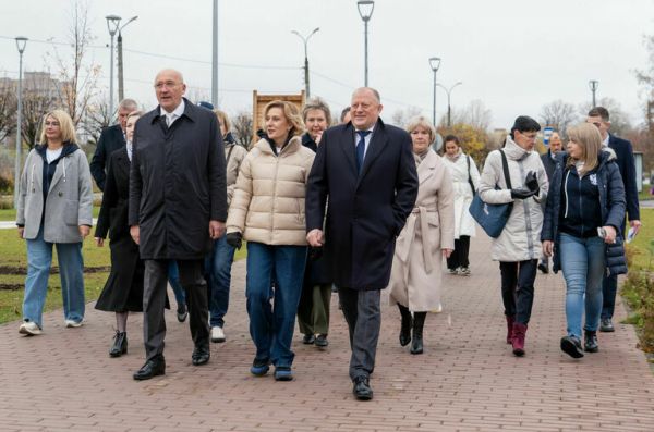 Четыре дня &mdash; пять городов: о чем говорили законодателям жители российских регионов