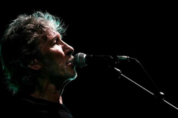 Приедет ли в Крым Роджер Уотерс?