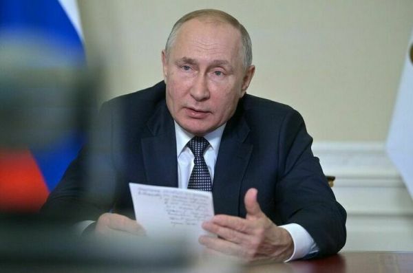 Путин встретится с главами парламентских фракций на следующей неделе Путин встретится с главами парламентских фракций на следующей неделе