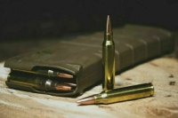 Возраст награждения боевым короткоствольным оружием хотят ограничить 21 годом Возраст награждения боевым короткоствольным оружием хотят ограничить 21 годом