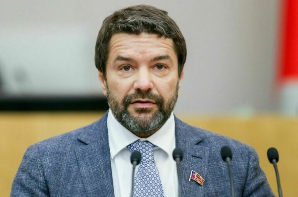 Депутат Ющенко заявил о необходимости найти замену WhatsApp перед блокировкой