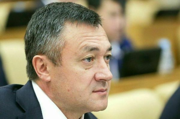 Депутатам подогнали новинку российского автопрома