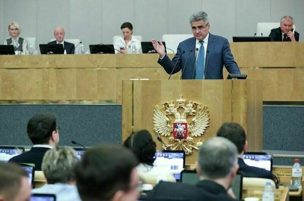 Госдума заставит мигрантов уважать российские законы