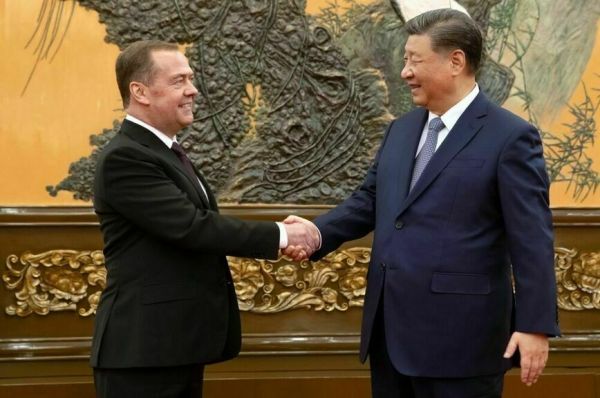 Реструктуризация Запада: как Россия и Китай будут действовать в новых условиях  