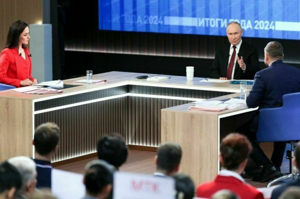 Стал меньше шутить и почти перестал смеяться Стал меньше шутить и почти перестал смеяться