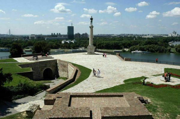 Путин и Трамп могли бы встретиться в Сербии уже в феврале Путин и Трамп могли бы встретиться в Сербии уже в феврале