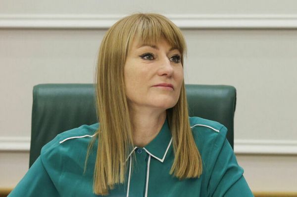 Депутат Журова считает, что федерация хоккея примет по РФ промежуточное решение