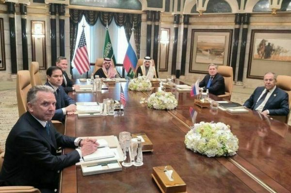 Политолог Мухин: Подготовка к встрече Путина и Трампа может занять до полугода Политолог Мухин: Подготовка к встрече Путина и Трампа может занять до полугода