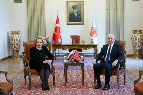 Россия и Турция нацелились на ежегодный торговый оборот в сто миллиардов долларов Россия и Турция нацелились на ежегодный торговый оборот в сто миллиардов долларов