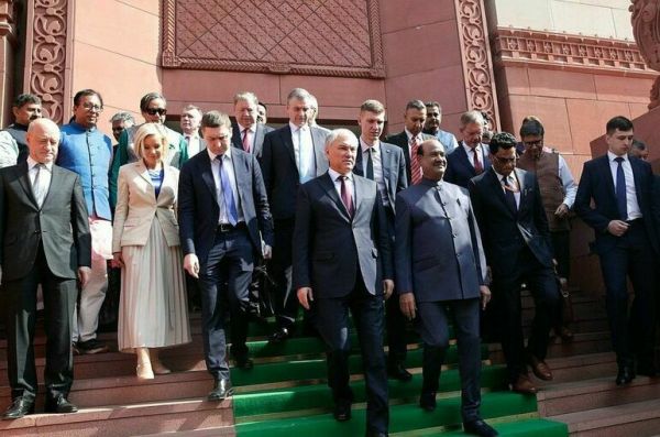 Володин и делегация Госдумы посетили заседания обеих палат парламента Индии