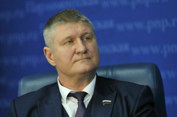 Депутат Шеремет призвал Трампа принудить Зеленского к миру