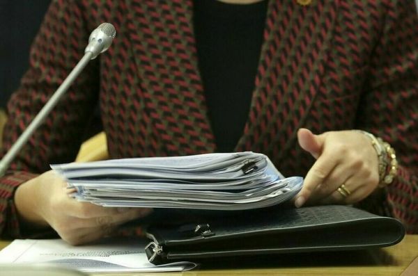 За отказ предоставить информацию парламентариям хотят привлекать к ответственности