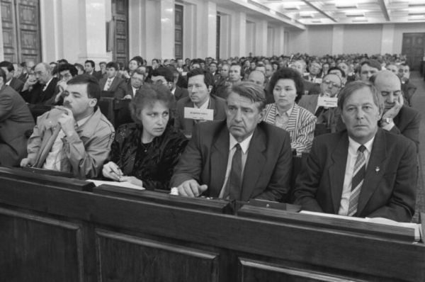 &laquo;Революционная социопатия&raquo;: как в России принимали декларацию о независимости