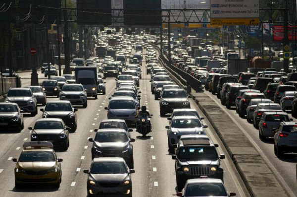 Штрафы за шумные автомобили предложили повысить до 20-30 тысяч рублей