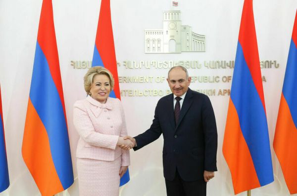 О чем беседовали Валентина Матвиенко с Николом Пашиняном 