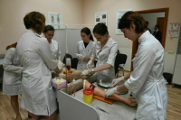 В некоторые виды деятельности иностранцев предлагают не пускать