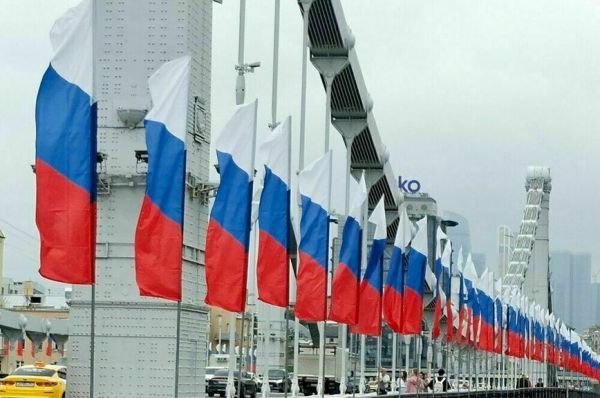 Восторг и &laquo;подводные камни&raquo;: как принималась декларация о госсуверенитете России