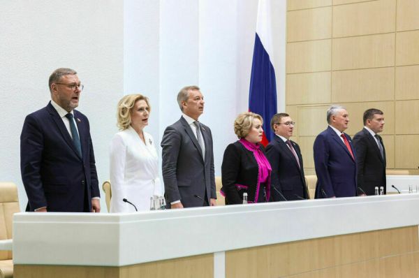 Каждый российский закон предложили принимать, учитывая интересы семей Каждый российский закон предложили принимать, учитывая интересы семей