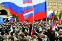 Володин назвал флаг России знаменем побед и процветания