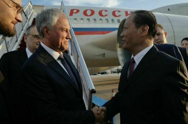 Володин прибыл в Китай с официальным визитом