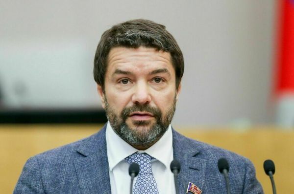 Депутат Ющенко: MAX должен быть доступен для скачивания в других странах