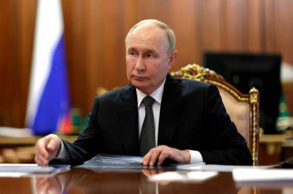 Путин заявил о высоком уровне развития боевой авиации в России