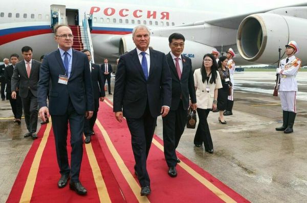 Володин прибыл в Ханой Володин прибыл в Ханой