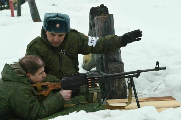 Кто сможет рассчитывать на присвоение воинских званий в упрощенном порядке Кто сможет рассчитывать на присвоение воинских званий в упрощенном порядке