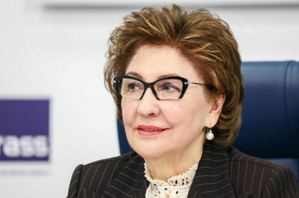 Мама может: как женщины будут помогать в работе с искусственным интеллектом Мама может: как женщины будут помогать в работе с искусственным интеллектом