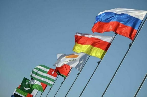 Соцгарантии, суверенитет, ценности: как Конституция задала вектор развития России