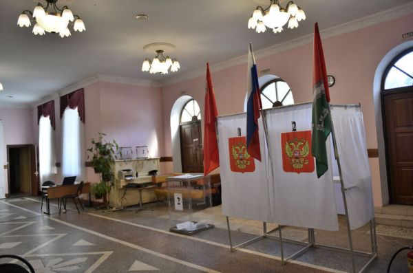 Агитацию с созданными нейросетями изображениями людей предложили запретить