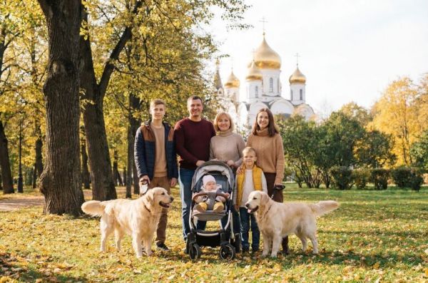 Удостоверение многодетных предложили выдавать через МФЦ и &laquo;Госуслуги&raquo;