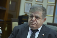 Свой был в доску: как Мадьяр обыграл Орбана