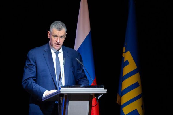 Тематический вагон, именная стипендия и музей: как страна вспоминает Жириновского