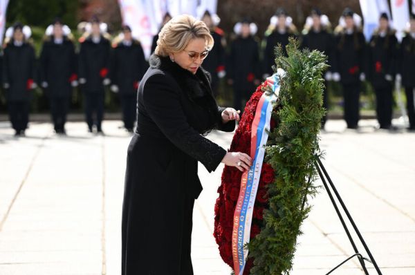 Валентина Матвиенко: Россия никому и никогда не позволит посягнуть на Калининград Валентина Матвиенко: Россия никому и никогда не позволит посягнуть на Калининград