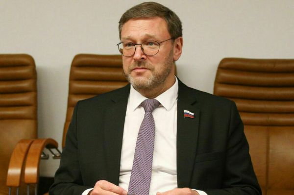 Откуда у депутатов и сенаторов значки появились Откуда у депутатов и сенаторов значки появились